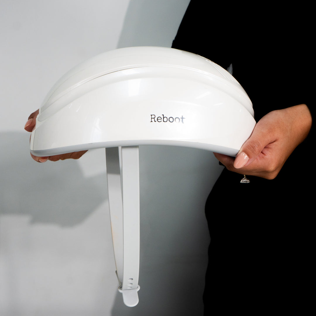 Casca Reboot Volume Max pentru creșterea părului cu 200 diode laser - Aprobată FDA