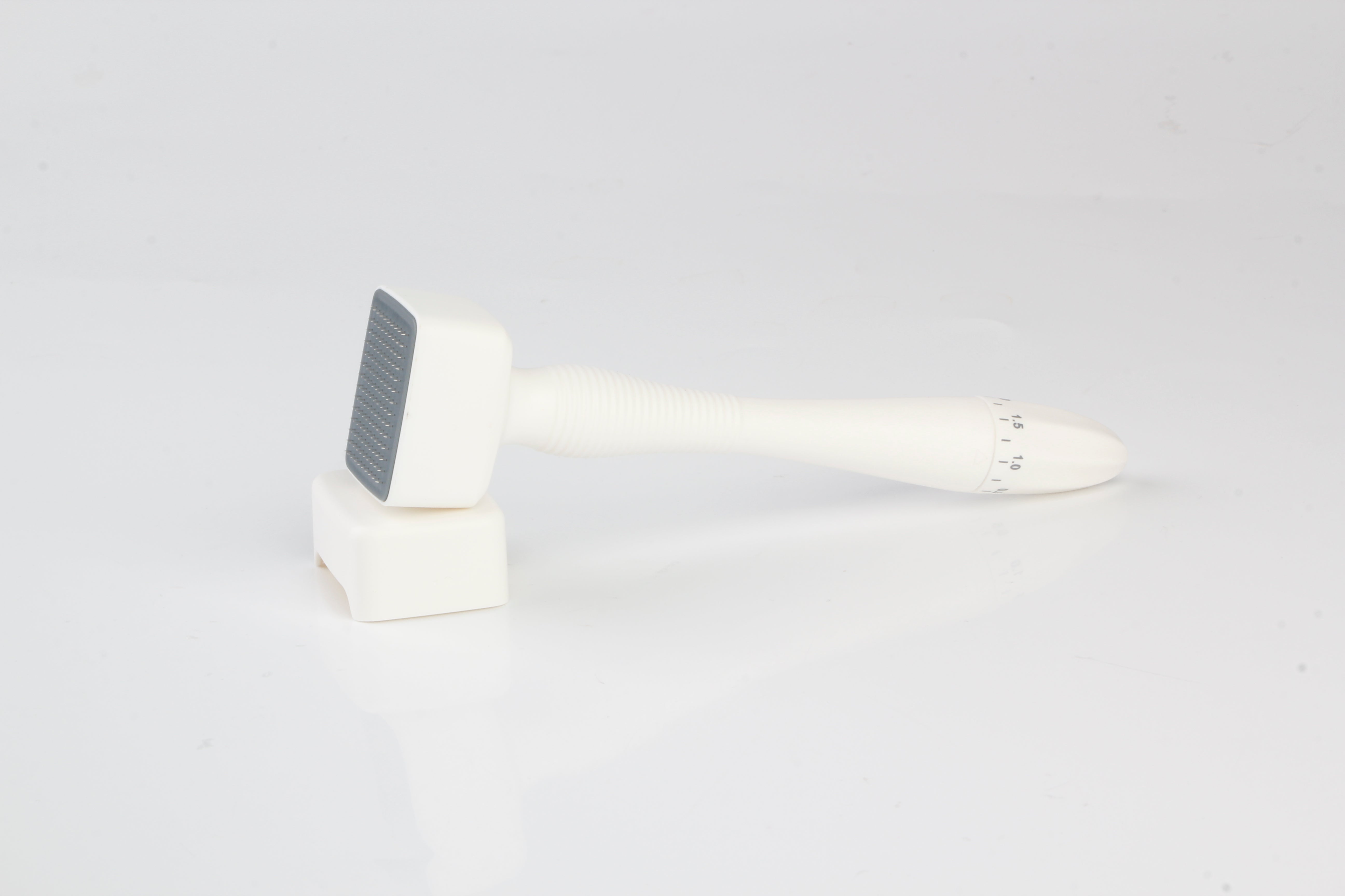 Derma Stamp - Instrument de Microneedling pentru Față, Păr și