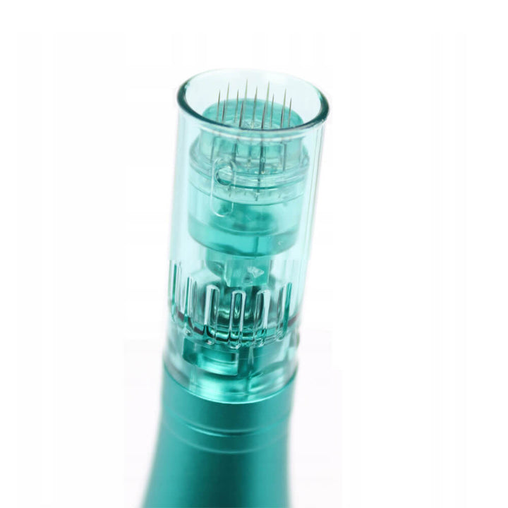 Close up on Dr. Pen Ultima A6S Professional Plus Microneedling Pen tip & its cartridge